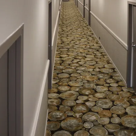 Le Saint Aubert Hotel