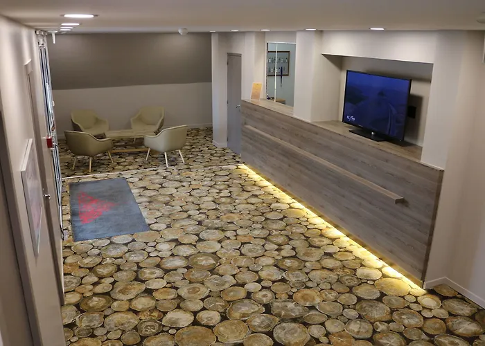 Le Saint Aubert Hotel