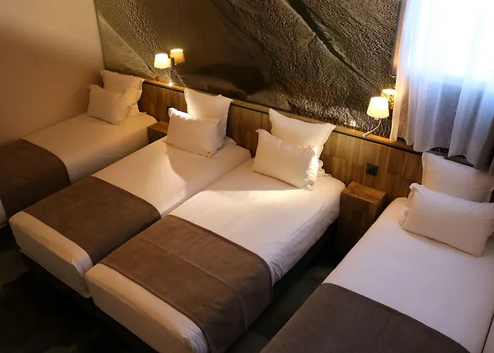 Le Saint Aubert Hotel 3*