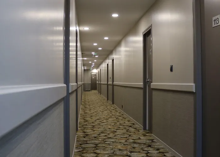 Le Saint Aubert Hotel