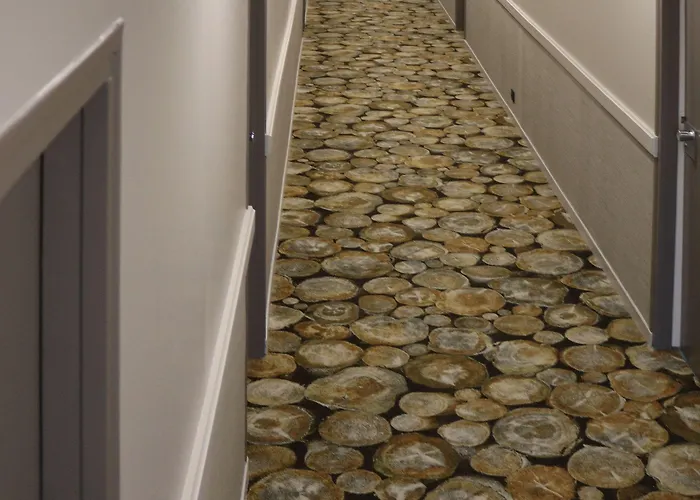 Le Saint Aubert Hotel